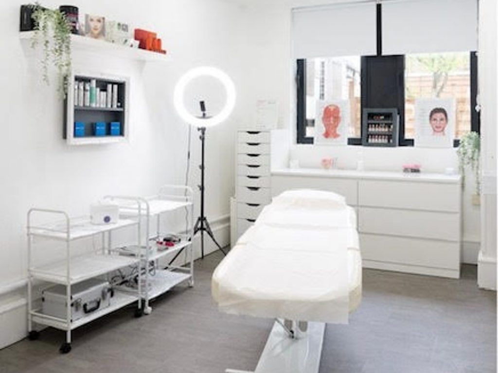 Salon Room for Rent 5 spaces in and around Whitechapel HotPatch