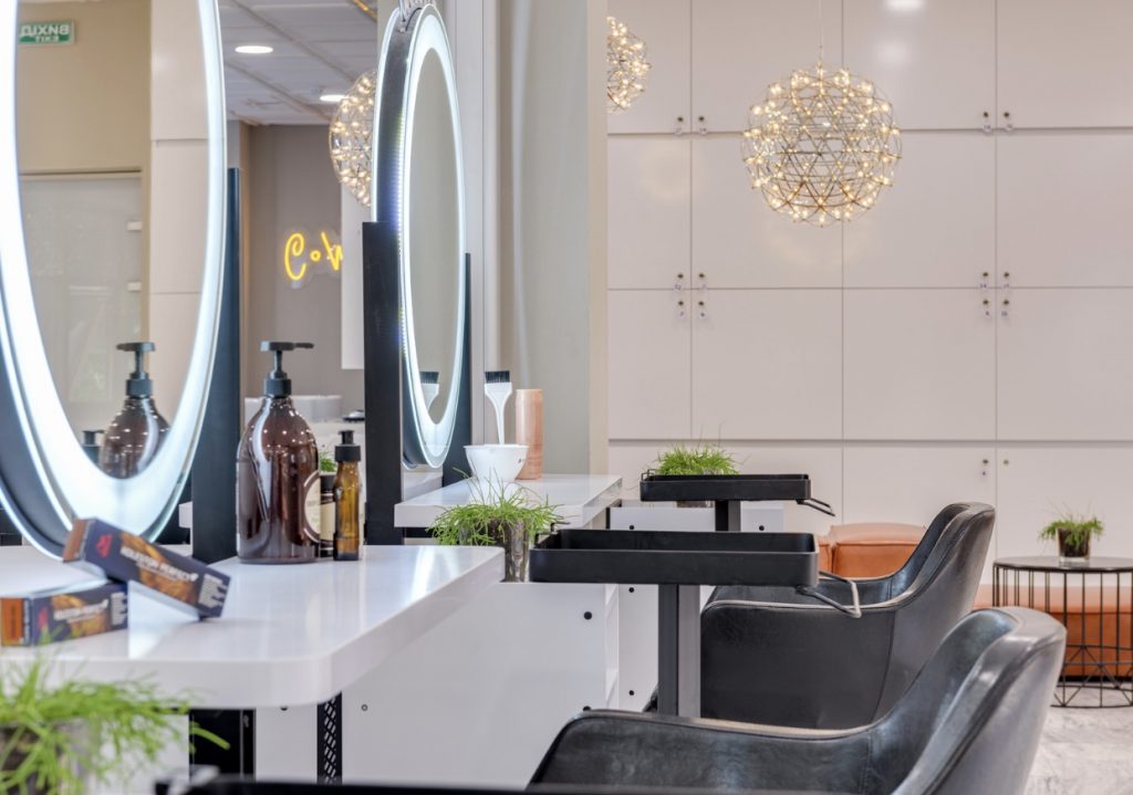 Image of hair salon chair to rent in London