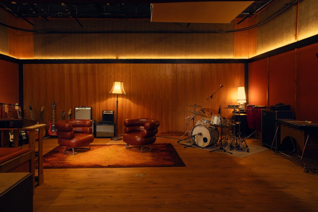 Modern recording studio for rent in London with professional audio equipment an aesthetic background!